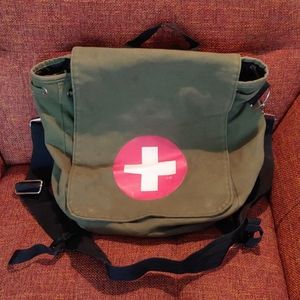 rare hot topic army green medic messenger bag